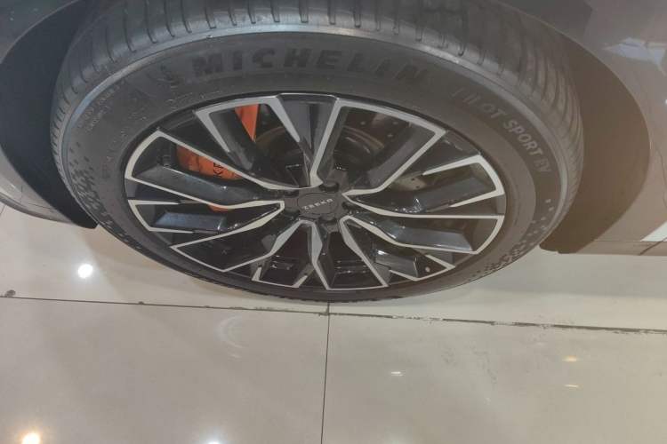 Used Zeekr 7X 2025 100kWh Long-Range All-Wheel Drive Intelligent Driving Version
