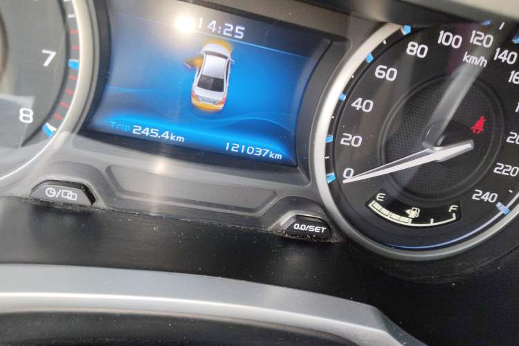 Used Geely Auto Emgrand 2017 Sedan Million Edition 1.5L Manual Luxury Model