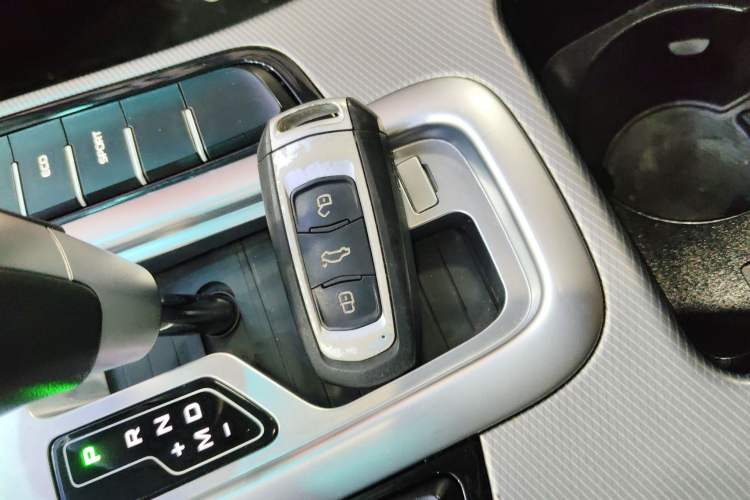 Used Geely Auto Emgrand GL 2018 1.4T DCT Elite Smart Connectivity Version Interior 1