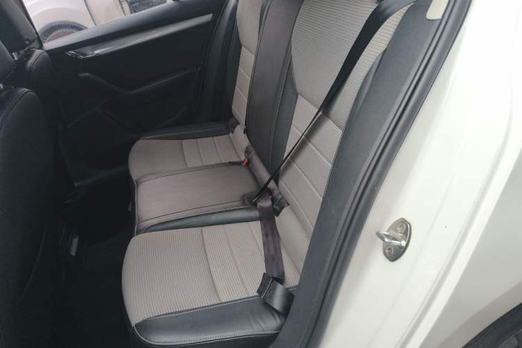 Used Skoda Octavia 2017 1.6L Manual Trend Edition
