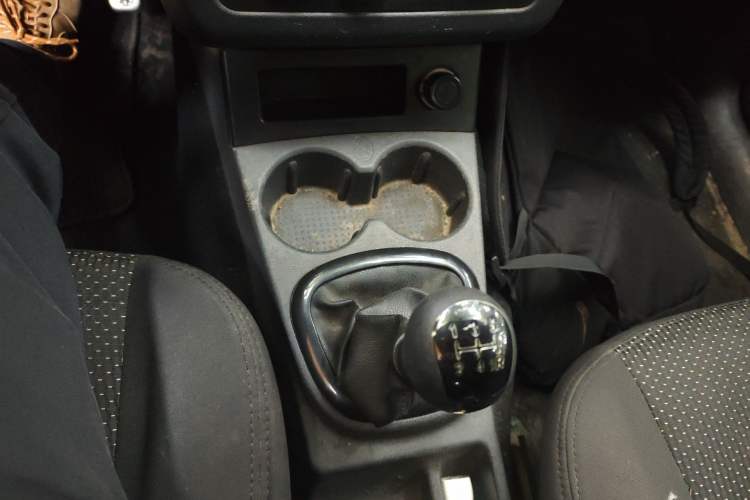 Used Dongfeng Fengon 330 2016 1.2L Manual Base Version DK12-07 Gear Lever