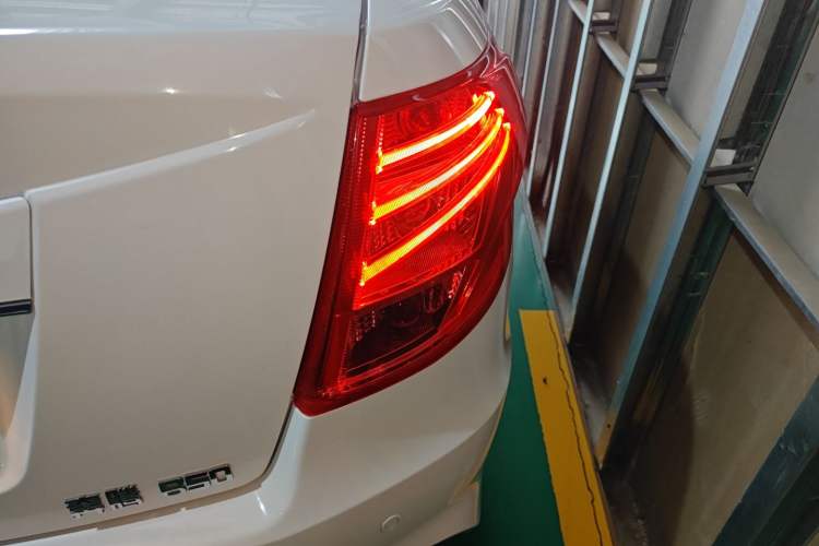 Used Bestune B50 2013 1.6L manual luxury version
