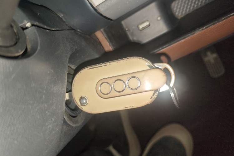 Used Wuling Hongguang MINIEV 2022 GAMEBOY 300km Enthusiast Model with Lithium Iron Phosphate
