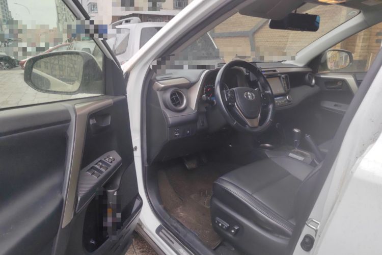 Used Toyota RAV4 2013 2.5L Automatic 4x4 Elite Edition Driver Seat