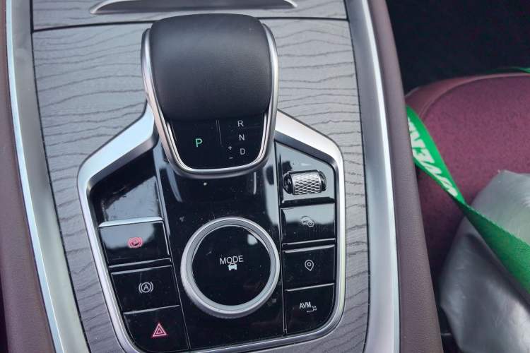 Used Chery Tiggo 8 PRO 2024 Champion Edition 290T Two-Wheel Drive Peak Version 5 Seats Gear Lever