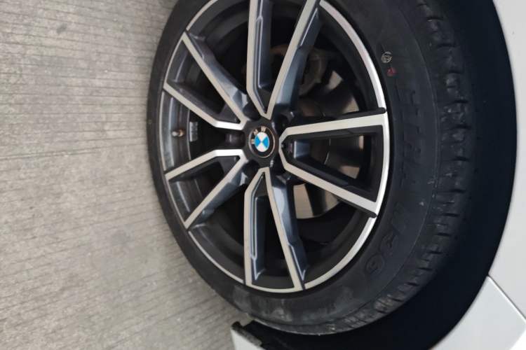 Used BMW 3 Series 2022 320Li M Sport Package Right Front Wheel Hub