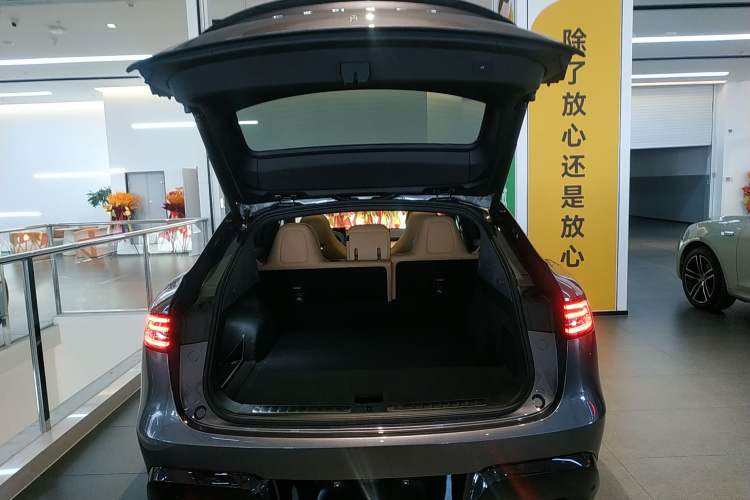 Used Hima Luxeed R7 2026 Model Range-Extending Ultra
