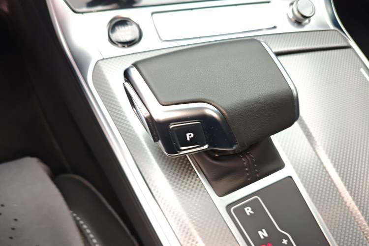 Used Audi A6L 2024 40 TFSI Luxury Dynamic Edition Gear Lever
