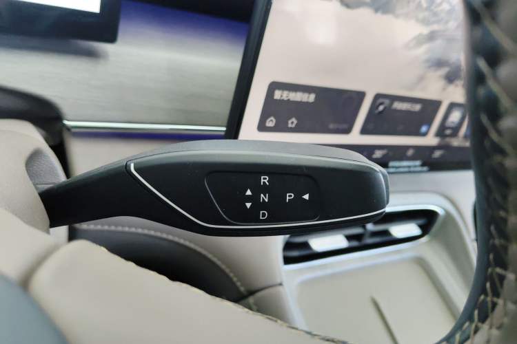 Used Chery Tiggo 8 PLUS C-DM 2025 1.5T 116 km Prestige Version 5 Seats