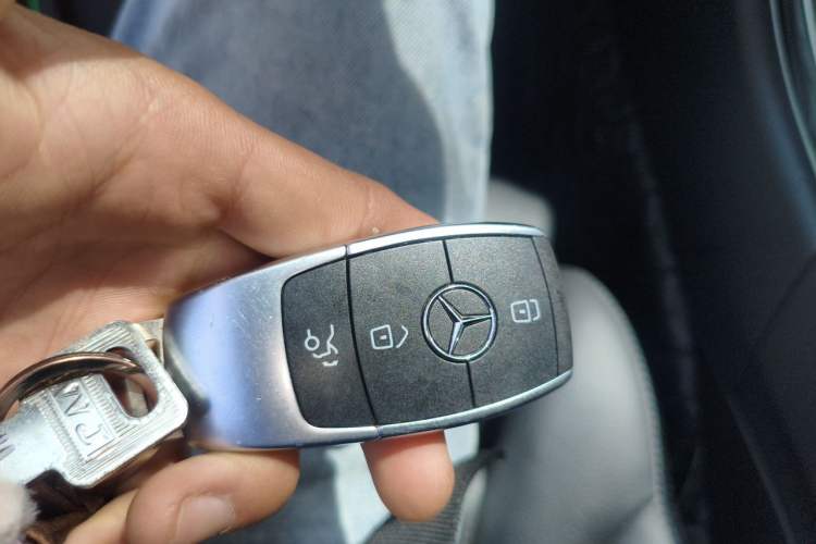 Used Mercedes-Benz C-Class 2020 Restyled C 260 L Sport Edition Vehicle Key