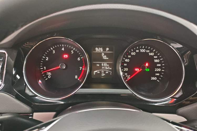 Used Volkswagen Sagitar 2015 1.6L Automatic Comfort Model Instrument Cluster