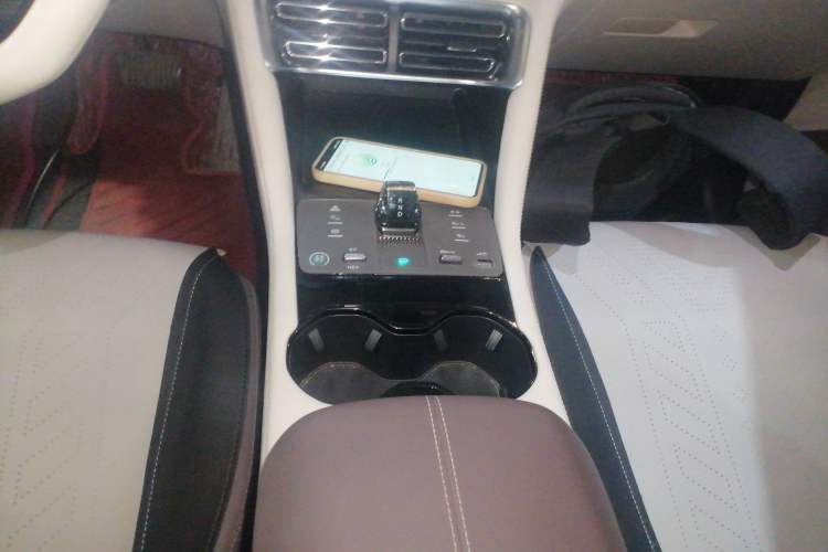 Used BYD Song PLUS New Energy 2025 EV 520km Luxury Version Gear Lever