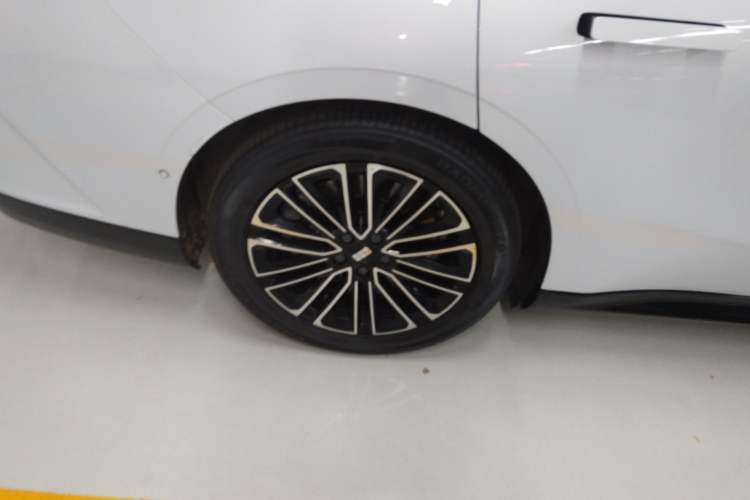 Used Geely Galaxy E8 2025 575 km Intelligent Driving Edition
