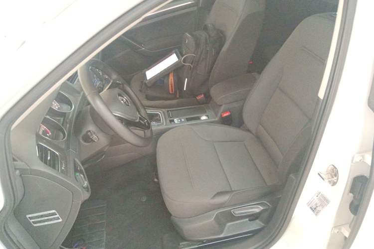 Used Volkswagen Golf 2015 1.6L Automatic Comfort Model Left Front Seat