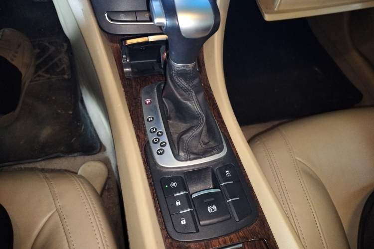 Used Roewe 550 2014 550S 1.8L Automatic Smart Selection Model Gear Lever