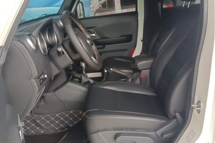 Used BAIC Off-Road BJ40 2016 40L 2.3T Automatic All-Wheel Drive Premium Edition Left Front Seat