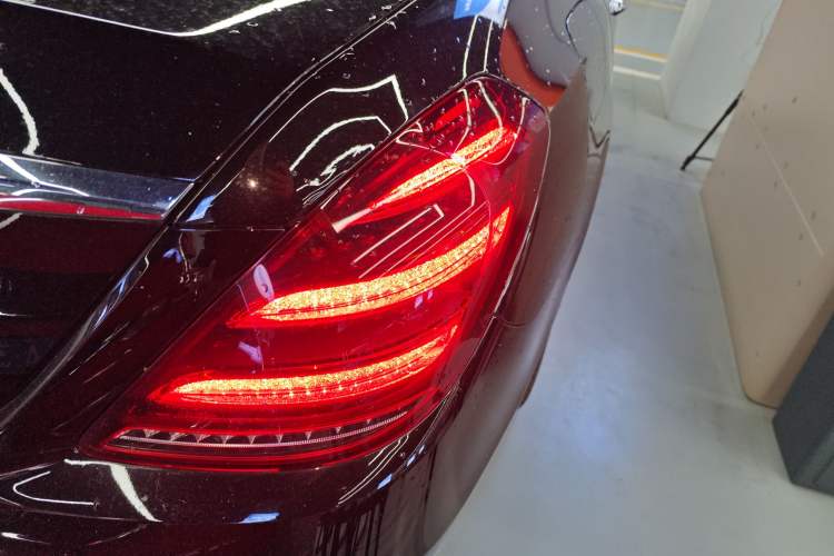Used Mercedes-Benz S-Class 2019 S 320 L Prestige Edition Right Rear Taillight