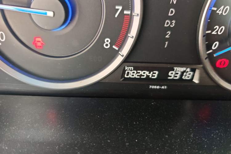 Used Honda Crosstour 2012 2.4L Luxury Edition Odometer Close Up