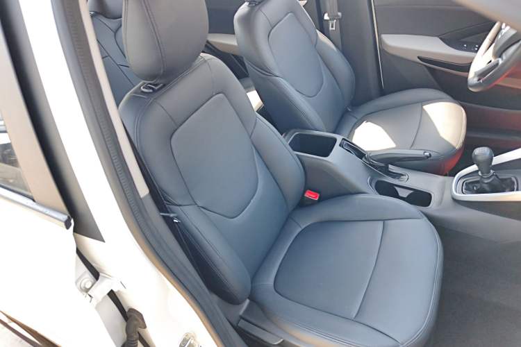 Used Baojun 510 2017 1.5L manual Comfort trim
