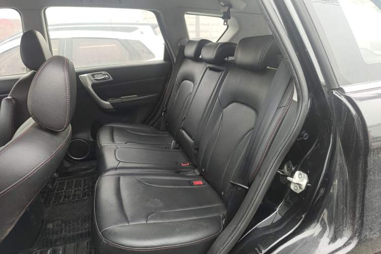 Used Haval H6 2016 Upgraded Model 1.5T Manual Two-Wheel Drive Urban Version