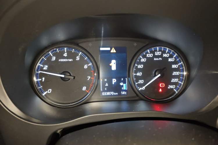 Used Mitsubishi Outlander 2019 2.4L 4x4 Zhi Xiang Edition 5 Seats China VI Standard
