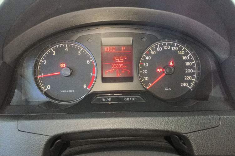 Used Volkswagen Santana 2015 1.6L Automatic Fashion Edition