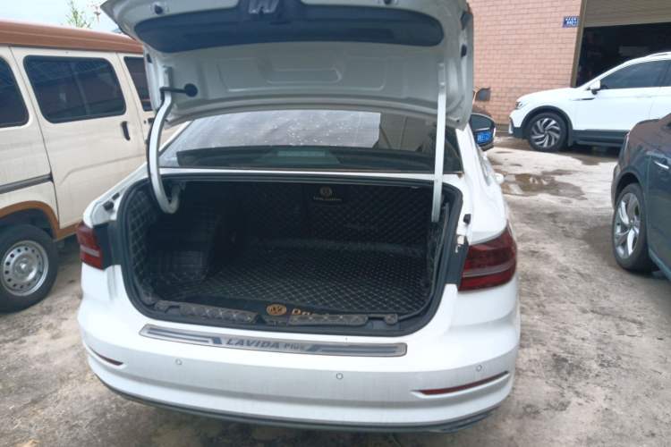 Used Volkswagen Lavida 2022 280TSI DSG Comfort Edition Trunk