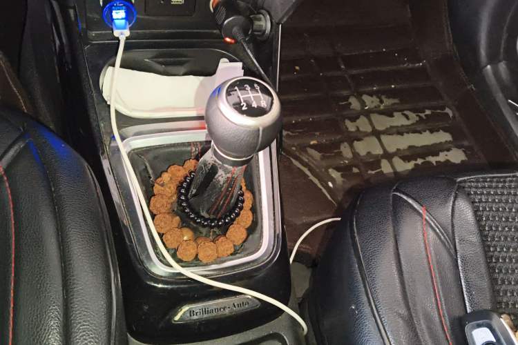 Used Brilliance V3 2016 1.5L Manual Smart Version
