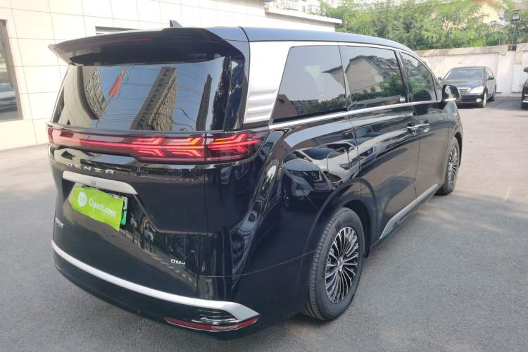 Used Denza D9 2024 DM-i 1050 Luxury Model