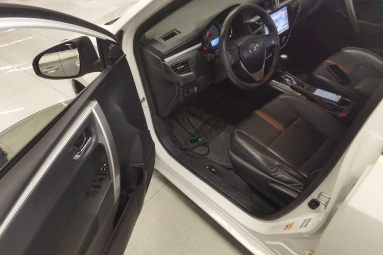 Used Toyota Corolla 2017 1.6L CVT GL Driver Seat