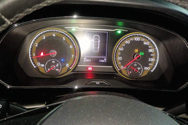 Used Volkswagen Passat 2019 330TSI Elite Edition China VI Instrument Cluster