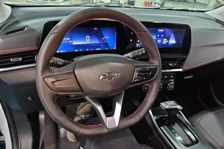 Used Chevrolet Trax 2022 Encore RS 1.5T CVT Cool
