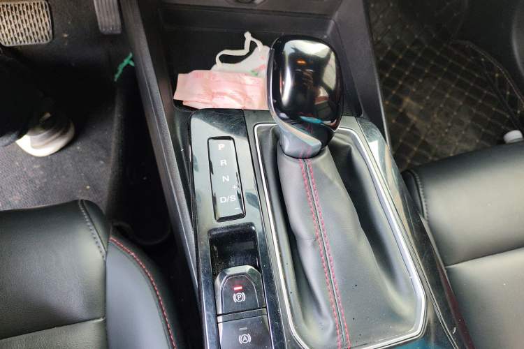 Used MG 5 2021 Revised Version 180 DVVT CVT Youth Luxury Edition Gear Lever