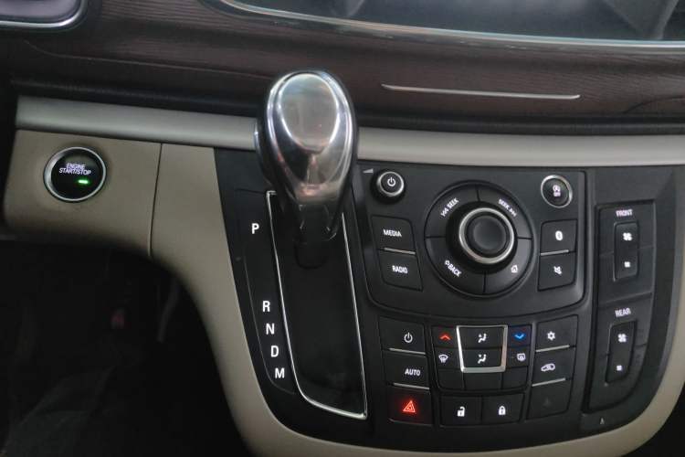 Used Buick GL8 2018 28T Luxury Model China VI Standard