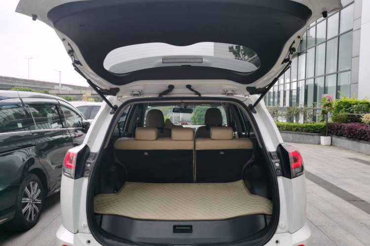 Used Toyota RAV4 2016 2.0L CVT Two-Wheel Drive Fashion Edition China V Standard