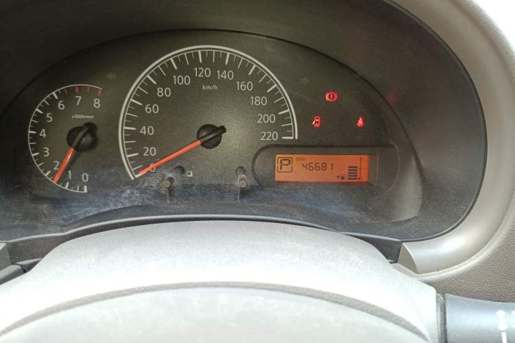 Used Nissan Sunny 2014 1.5XE CVT Comfort Edition Odometer Close Up