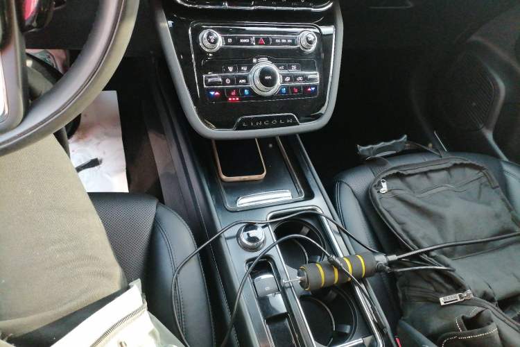 Used Lincoln Corsair 2021 2.0T Two-Wheel Drive Deluxe Edition Gear Lever