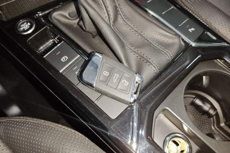 Used Volkswagen Passat 2021 330TSI Luxury Edition
