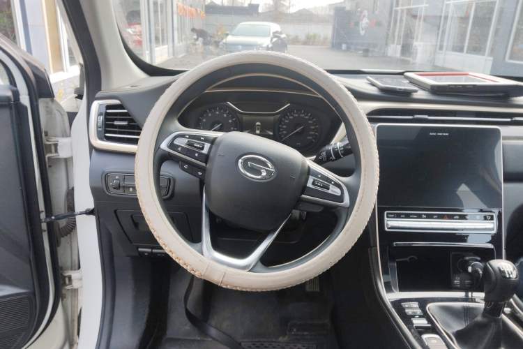 Used GAC Trumpchi GS5 2019 235T Manual Comfort Edition Steering Wheel