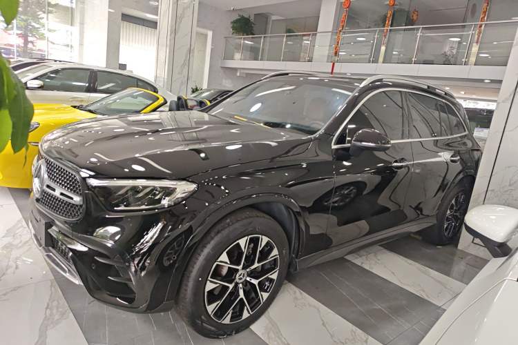 Used Mercedes-Benz GLC 2024 Facelifted GLC 260 L 4MATIC Luxury Version 5 Seats
