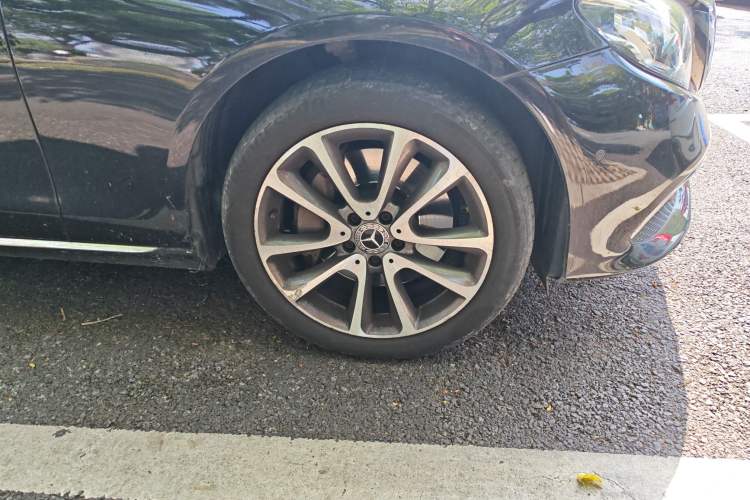 Used Mercedes-Benz E-Class 2018 Facelifted E 300 L Stylish Version
