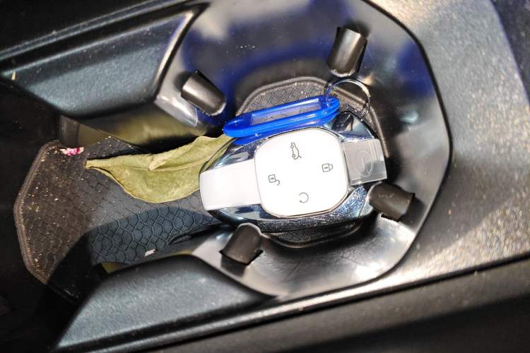 Used GAC Trumpchi ES9 2024 PHEV with 143 km Max
