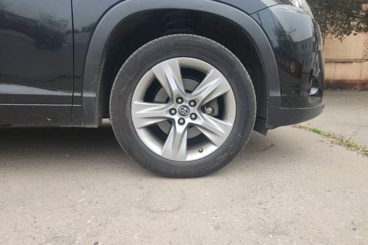 Used Toyota Highlander 2018 2.0T Four-Wheel Drive Luxury Version 7 Seats China VI Standard