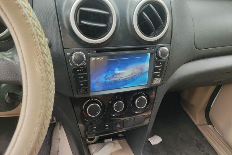 Used CHANGAN KAICHENG Ounuo S 2014 1.5L Elite Model
