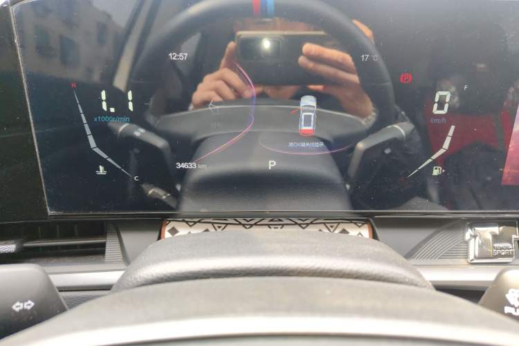 Used Bestune T55 2022 1.5T Automatic Leap Edition Odometer Close Up