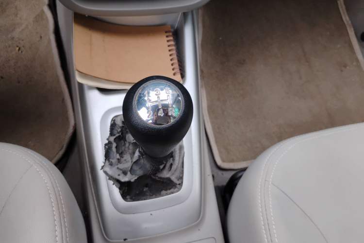 Used CHANGAN Alsvin V3 2015 1.4L Manual Meiruan Model China V Standard