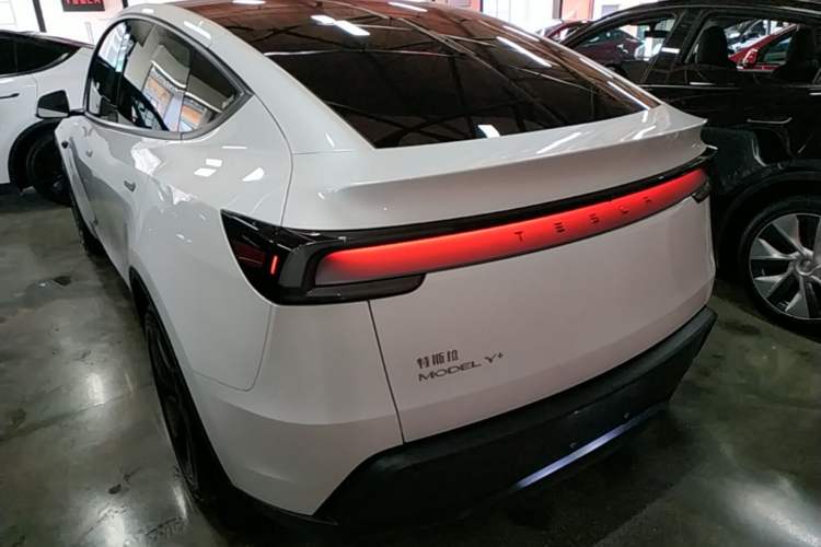 Used Tesla Model Y 2026 Model Long-Range Rear-Wheel-Drive Version

