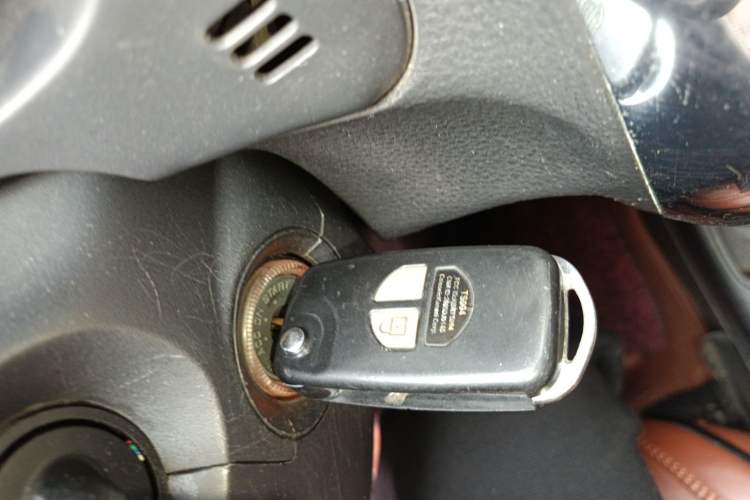 Used Suzuki SX4 2013 1.6L Manual CoolRide Model
