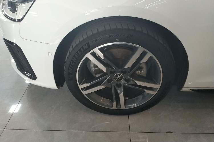 Used Audi A4L 2022 40 TFSI Luxury Dynamic Model