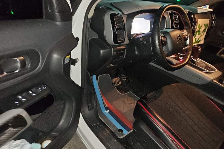 Used Citroen C5 AIRCROSS 2017 350THP Fashion Edition Driver Seat